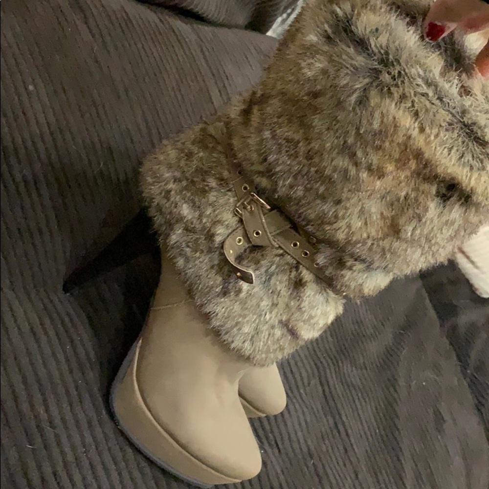 Heeled boots